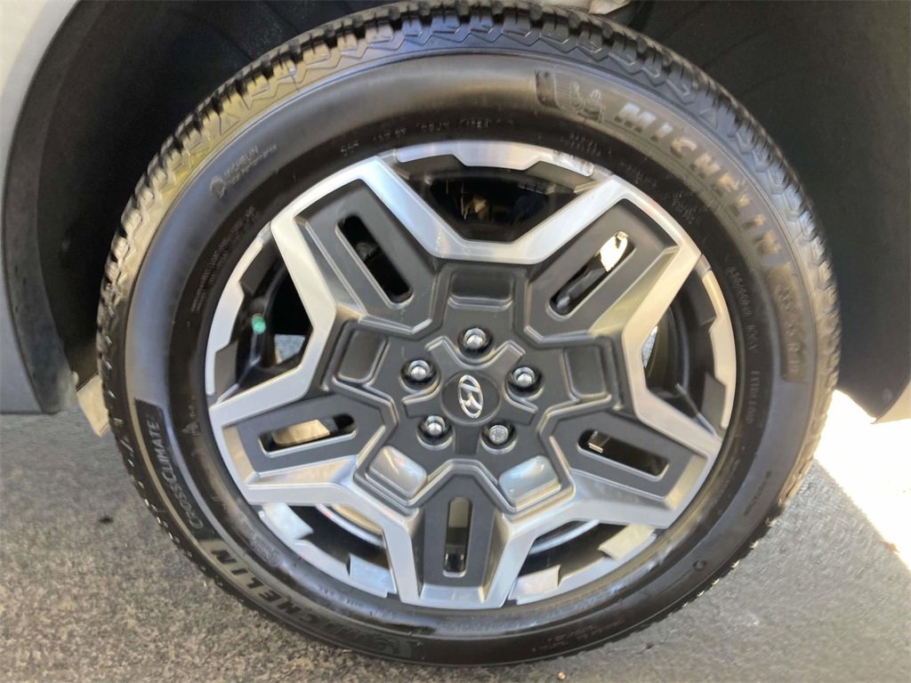 Used 2021 Hyundai Santa Fe Limited w/ Cargo Package image 7