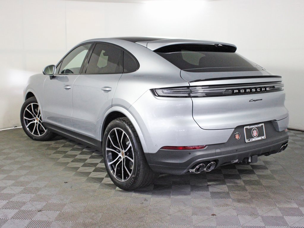 Certified 2025 Porsche Cayenne Coupe image 3