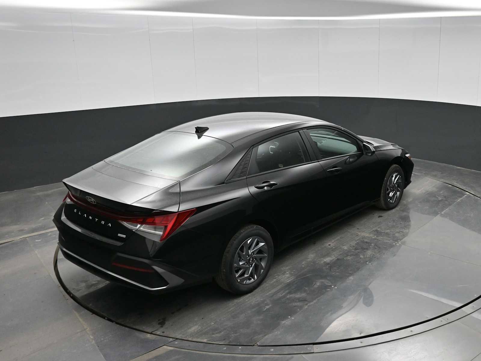 New 2026 Hyundai Elantra Blue image 28