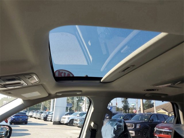 New 2025 Kia Telluride EX w/ EX Captain's Chair Package image 23