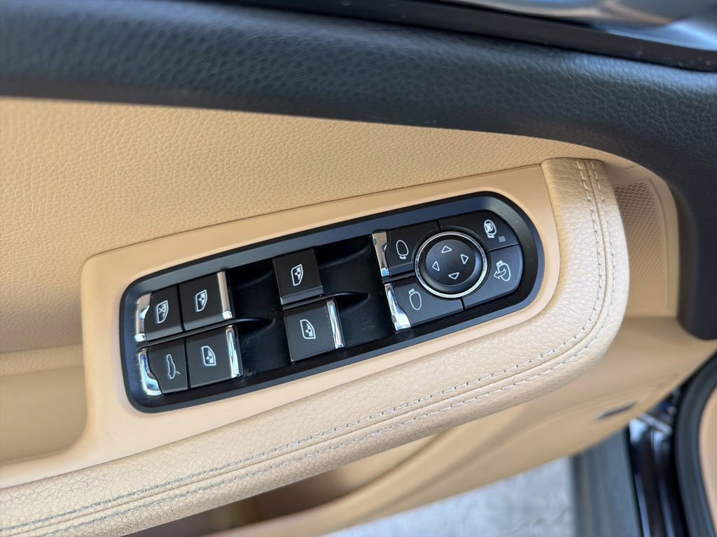 Used 2018 Porsche Macan Sport Edition image 7