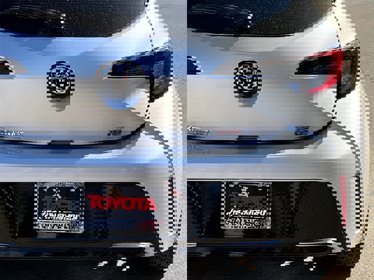 Used 2023 Toyota Corolla XSE image 6