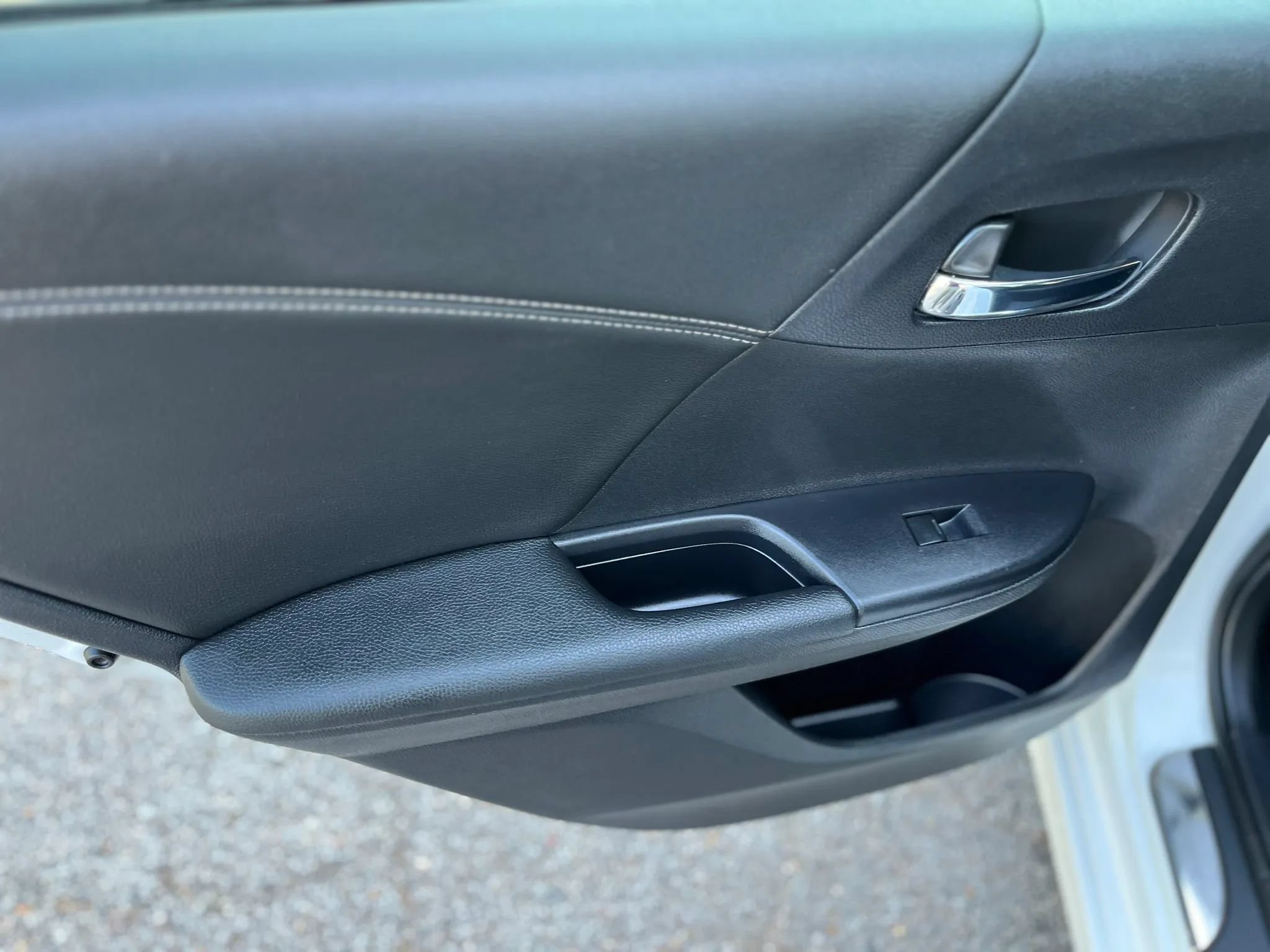 Used 2017 Honda Accord Sport image 16