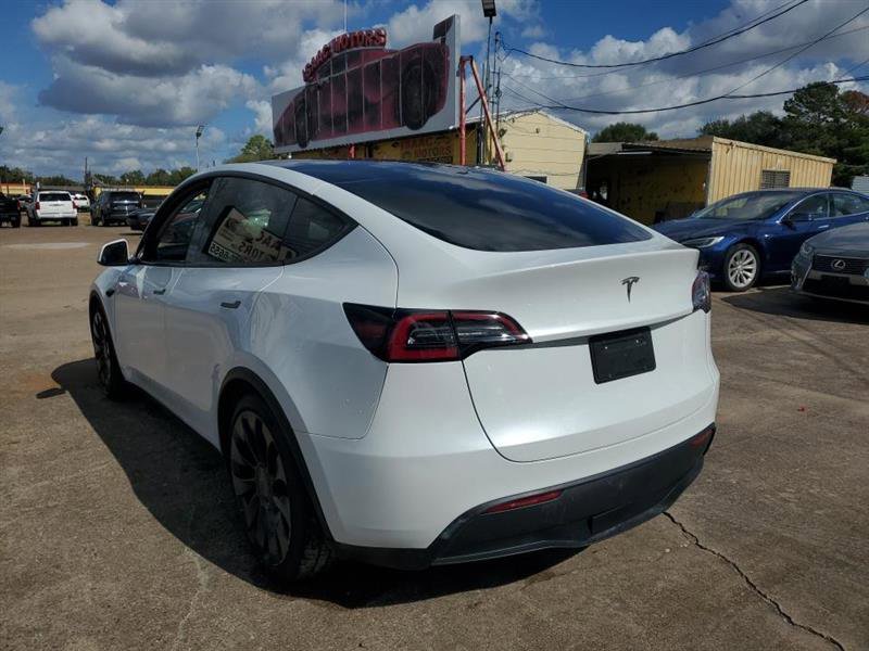 Used 2023 Tesla Model Y Performance image 6