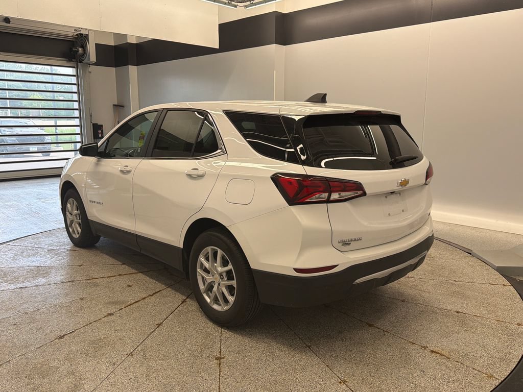 Used 2023 Chevrolet Equinox LT FWD image 12