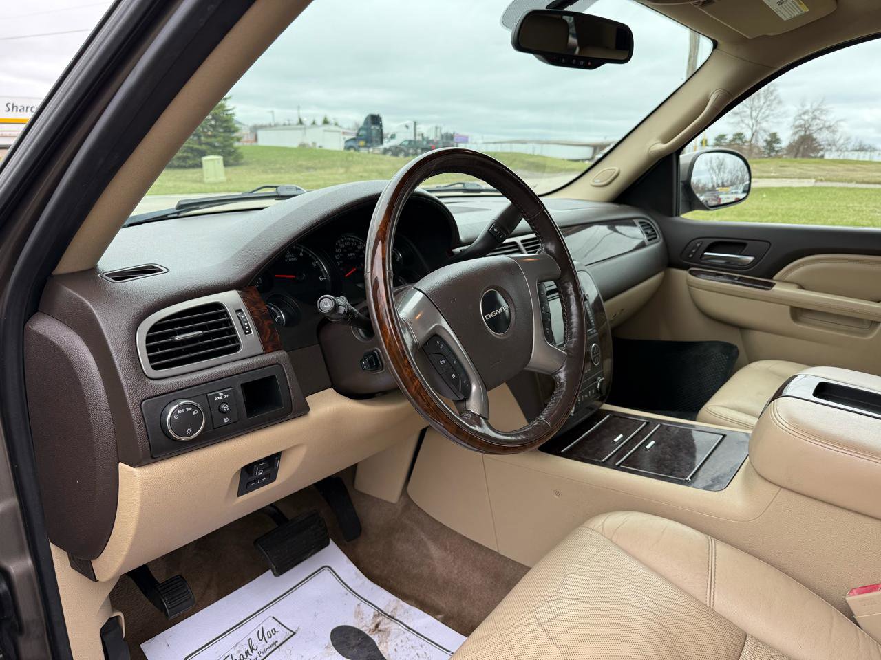 Used 2011 GMC Yukon Denali image 13