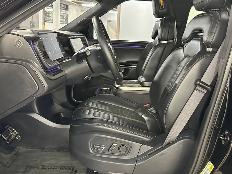 Used 2022 Rivian R1S Launch Edition image 19