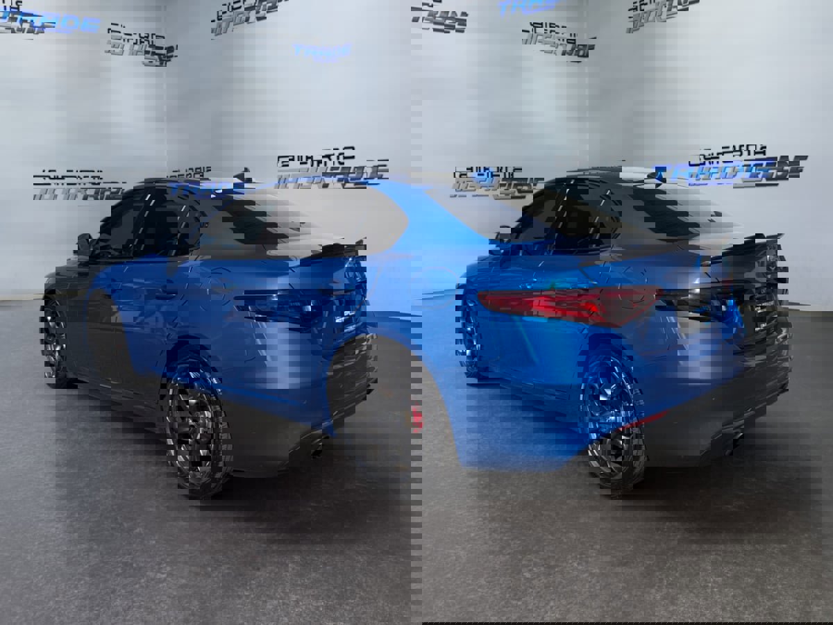 Used 2019 Alfa Romeo Giulia Ti w/ Nero Edizione image 7