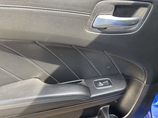 Used 2022 Dodge Charger SXT w/ Plus Group image 32