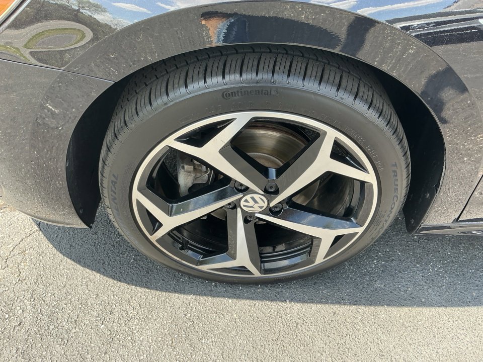 Certified 2020 Volkswagen Passat 2.0T R-Line image 31