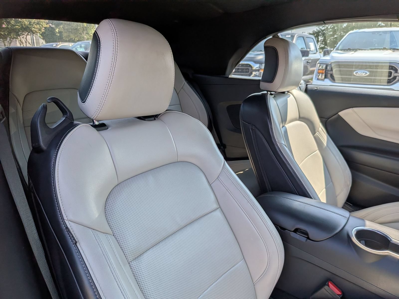 Used 2024 Ford Mustang Premium RWD image 31