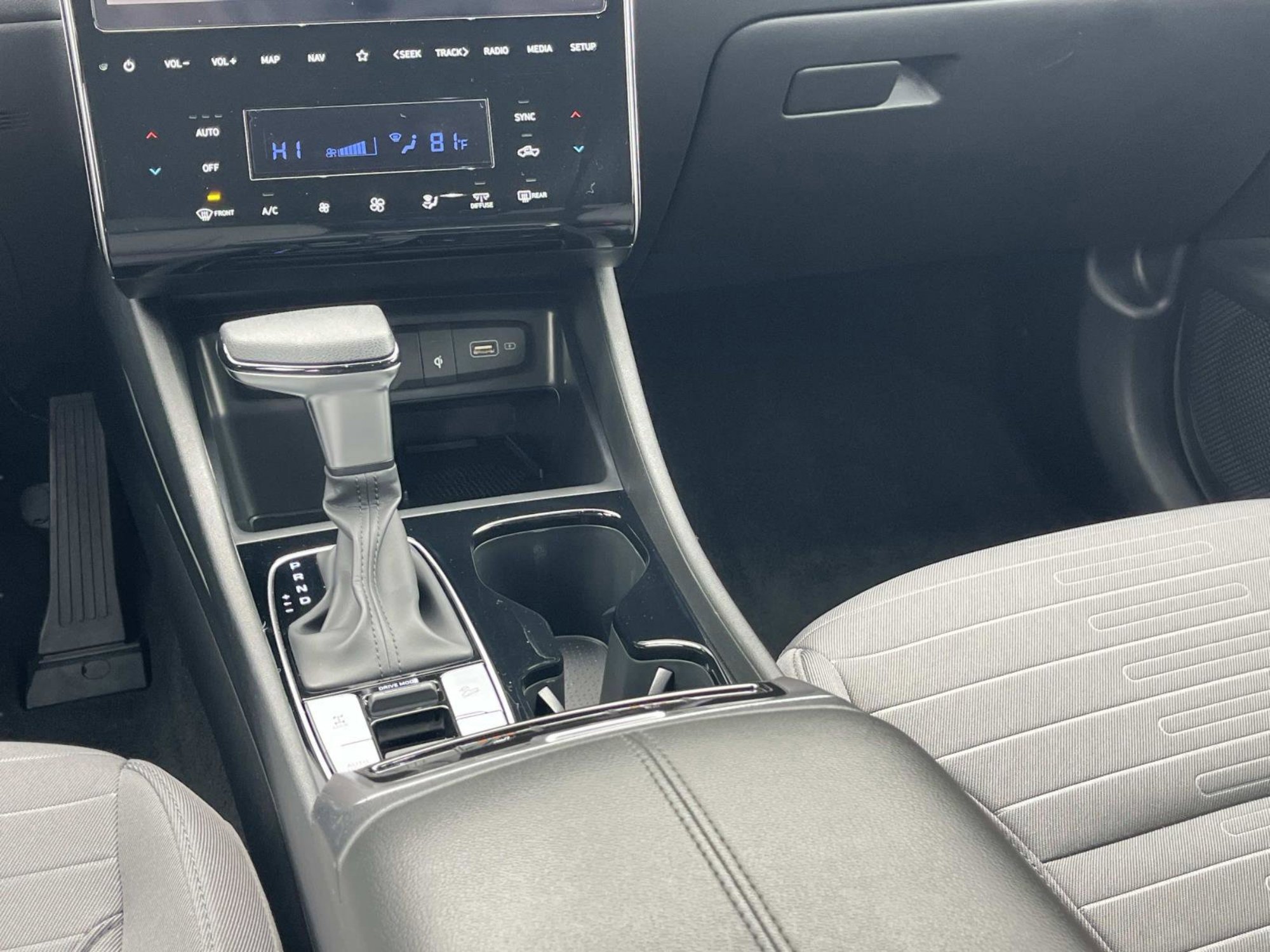 Used 2024 Hyundai Santa Cruz SEL w/ Activity Package image 17