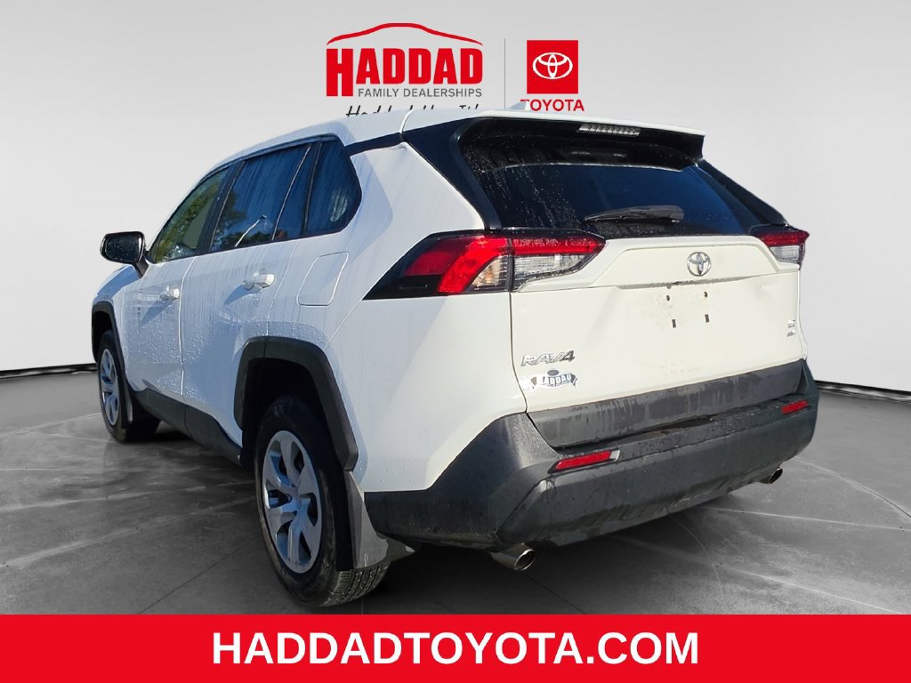 Used 2023 Toyota RAV4 LE AWD/4WD image 3