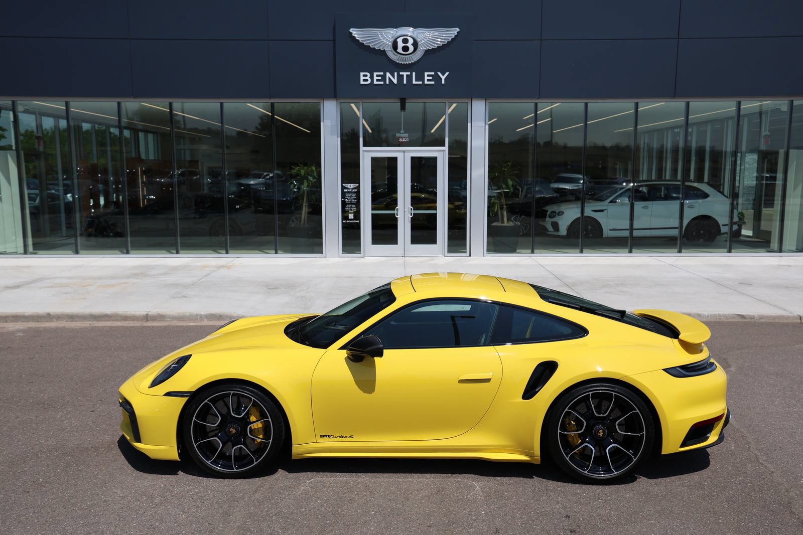 Used 2021 Porsche 911 Turbo S AWD/4WD image 5