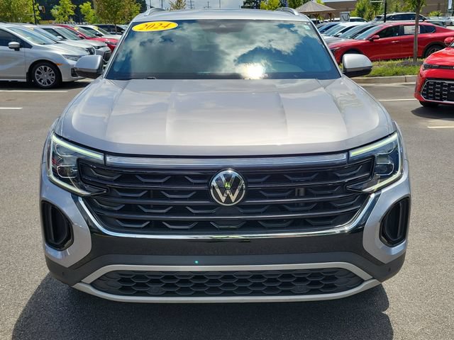 Used 2024 Volkswagen Atlas Cross Sport SE FWD image 2