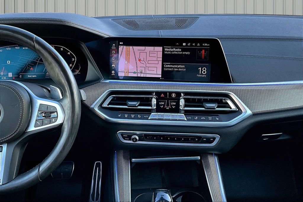 Used 2020 BMW X5 M50i w/ Premium Package image 3