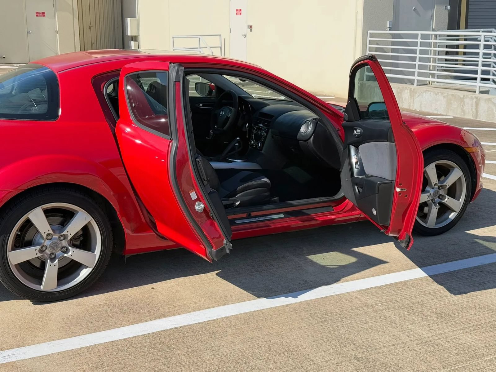 Used 2006 MAZDA RX-8 w/ Touring Pkg RWD image 9