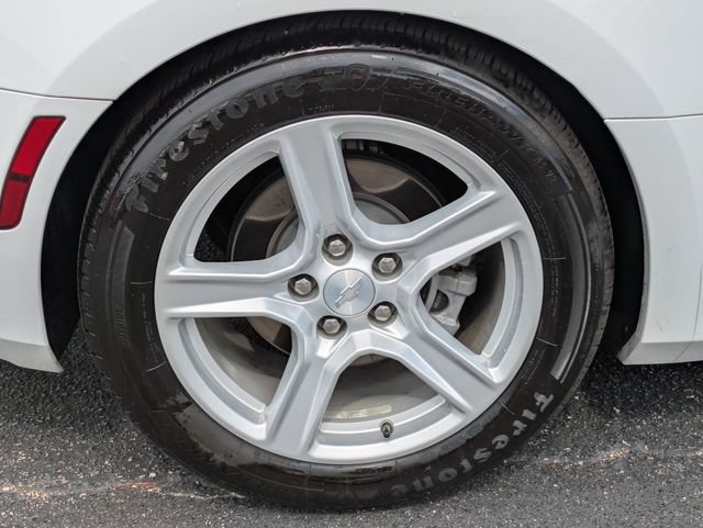Used 2023 Chevrolet Camaro LT RWD image 7
