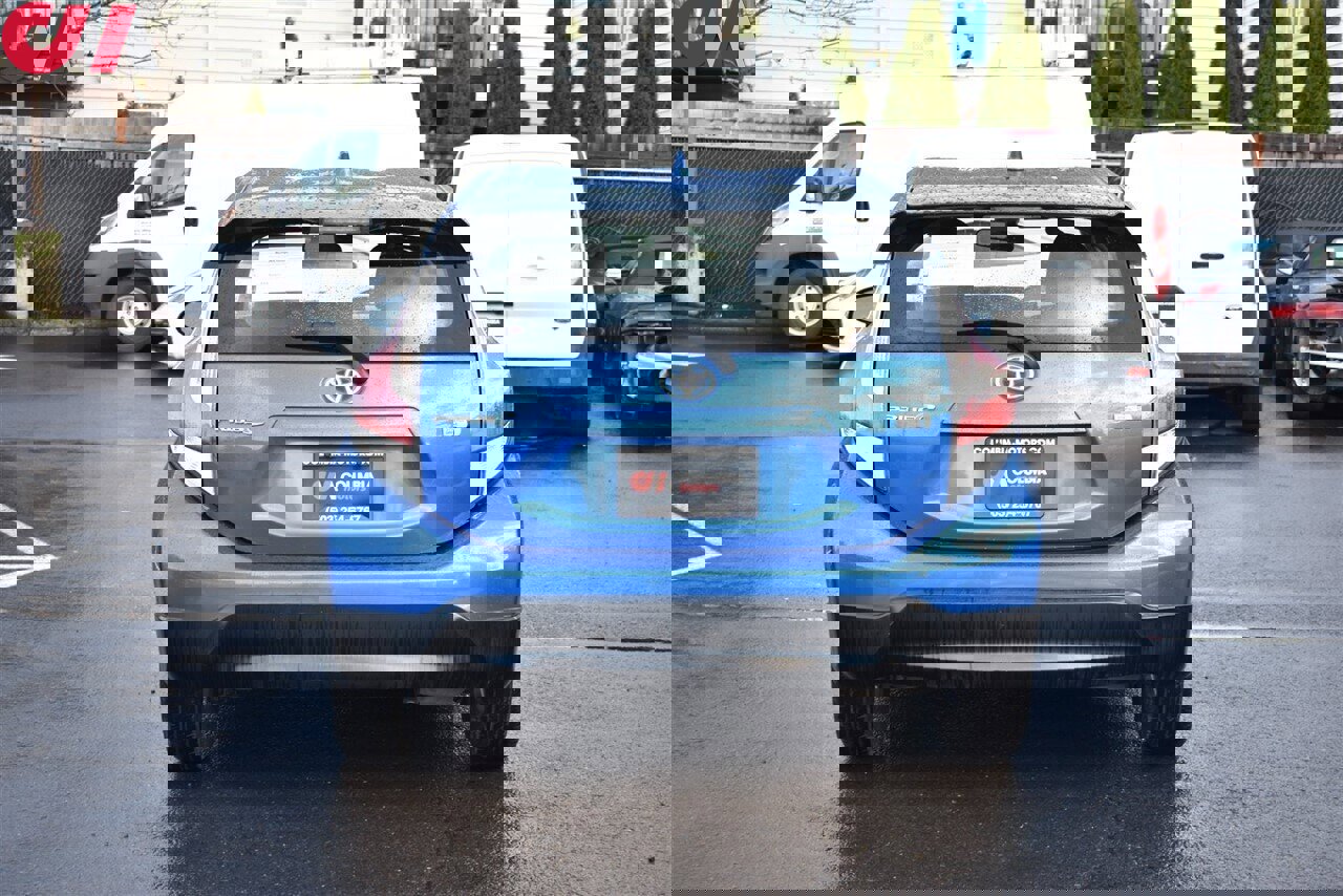 Used 2017 Toyota Prius C One image 4