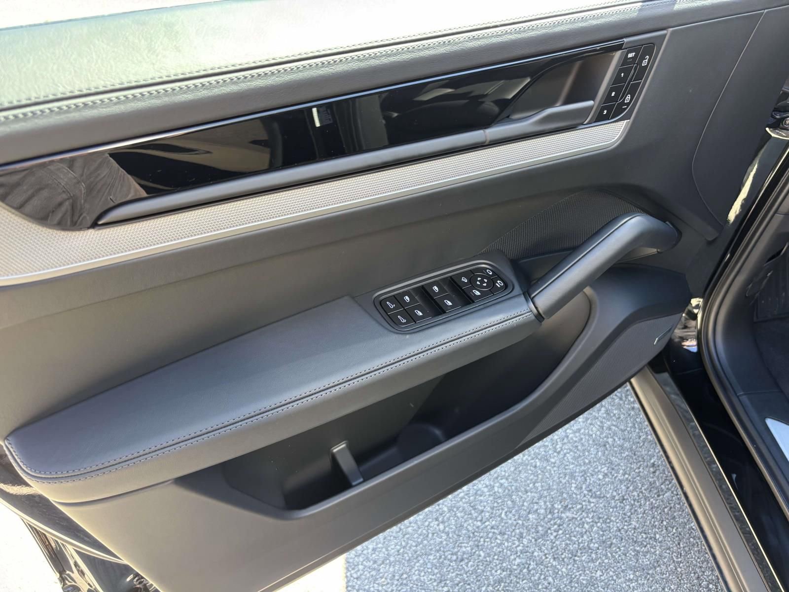 New 2026 Porsche Cayenne image 20