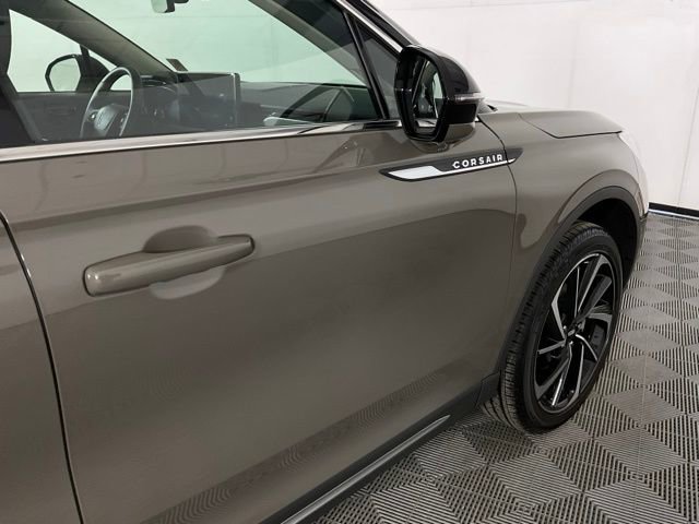 Used 2025 Lincoln Corsair Reserve image 7