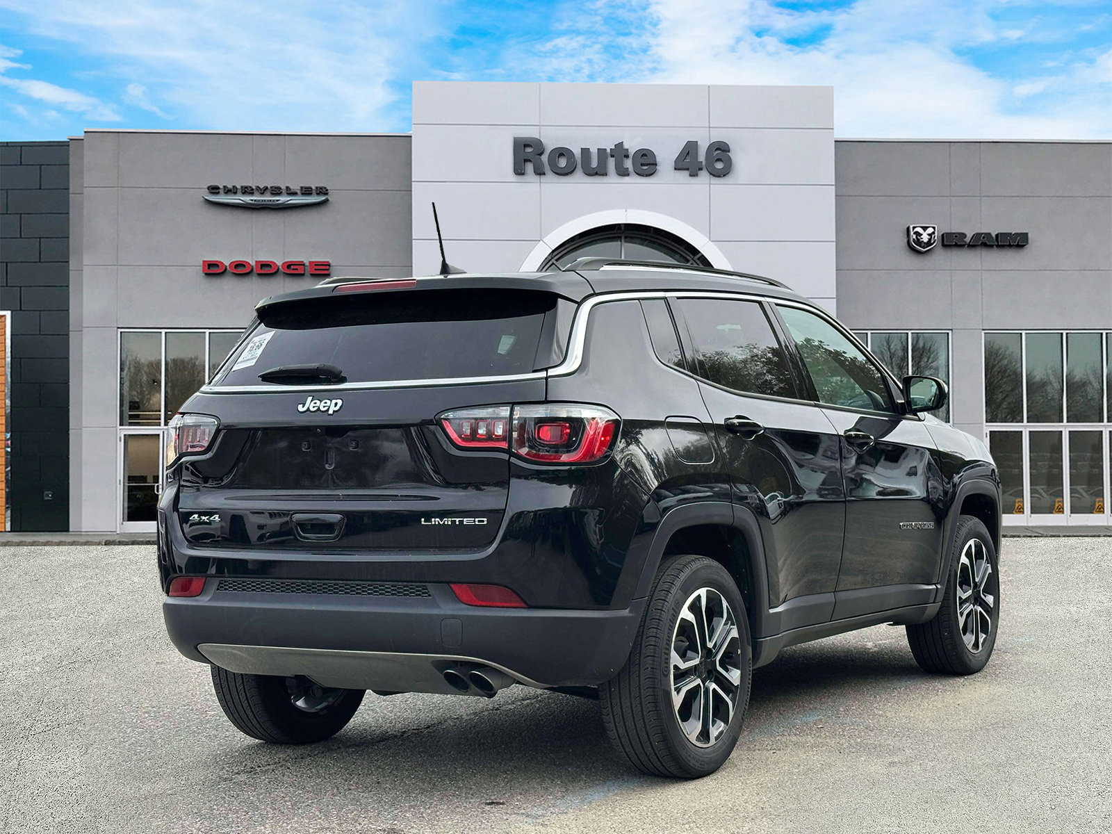 Used 2022 Jeep Compass Limited image 5