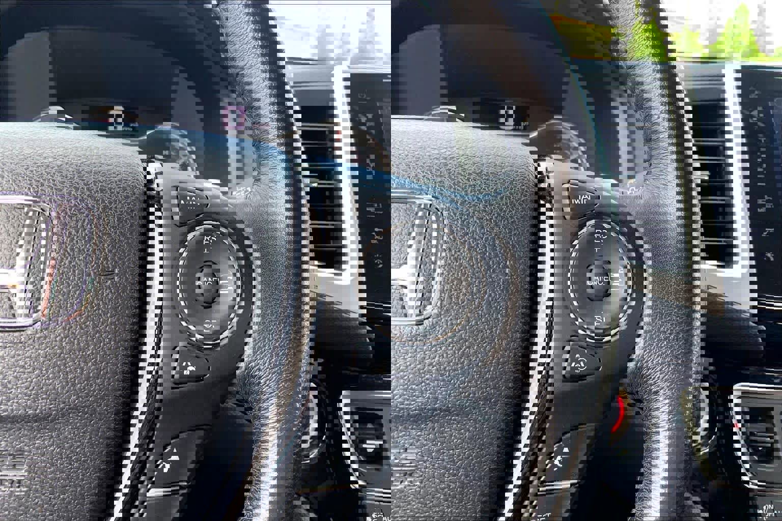 Used 2017 Honda Pilot Touring image 24