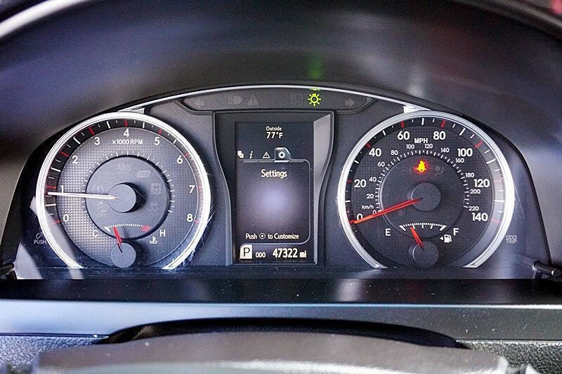 Used 2015 Toyota Camry SE image 30