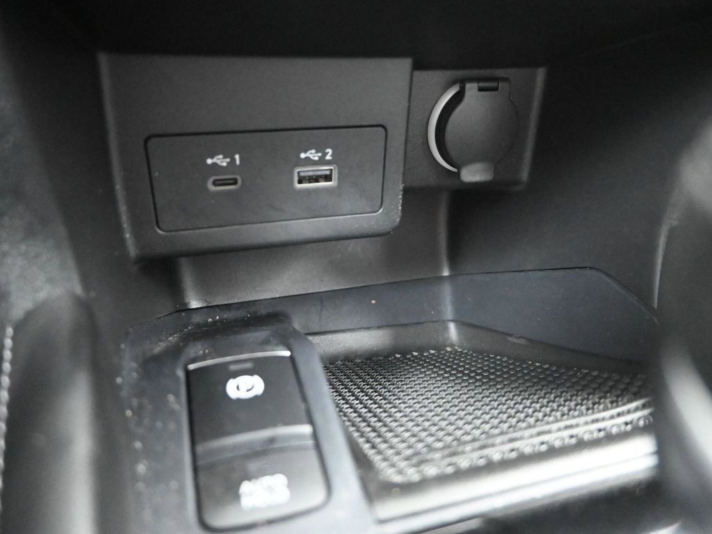 Used 2023 Nissan Kicks SR w/ SR Premium Package image 22