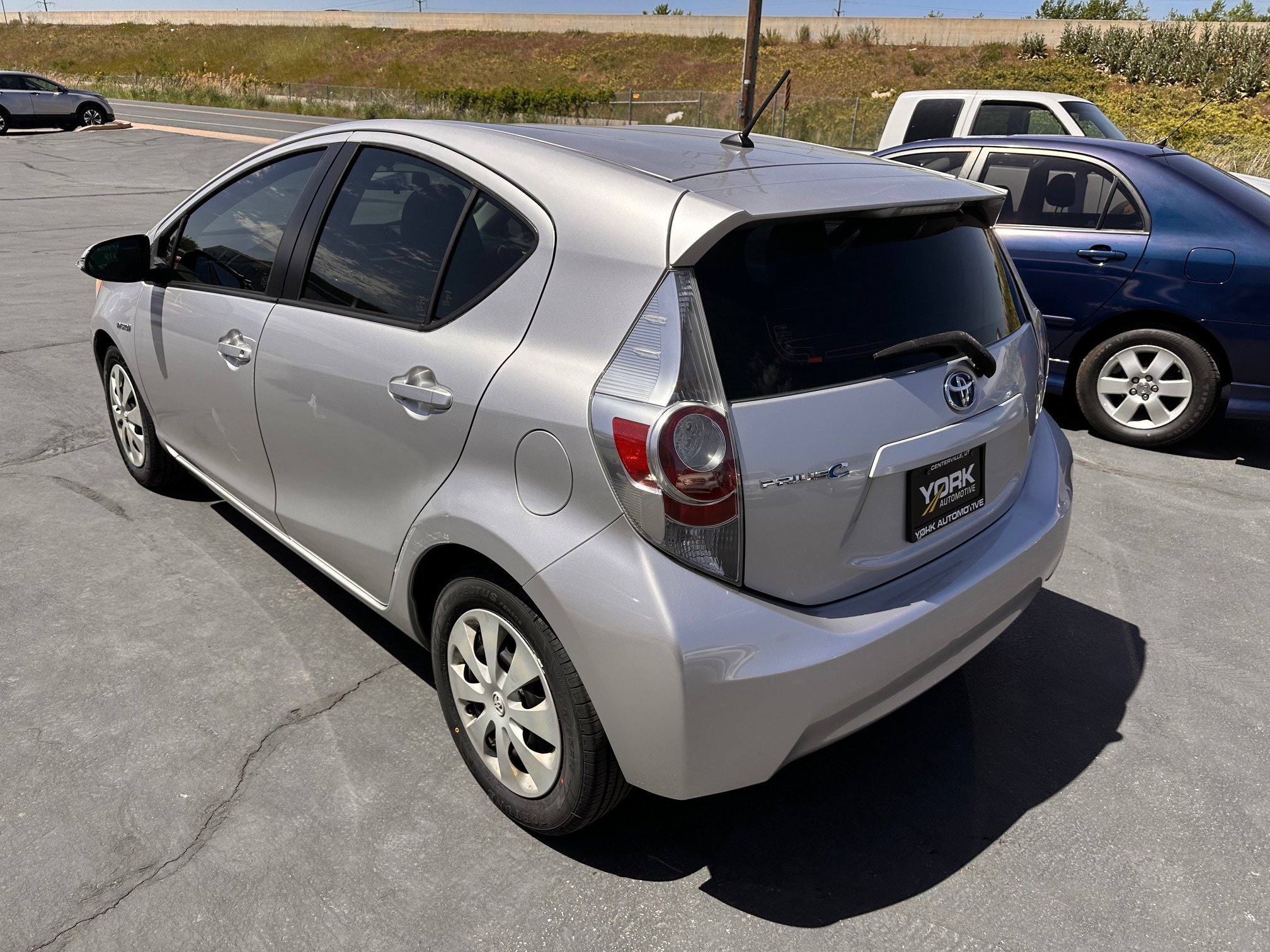 Used 2014 Toyota Prius C Two FWD image 4