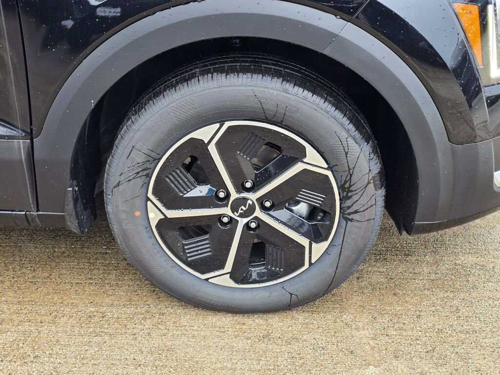 New 2026 Kia Niro LX FWD image 9