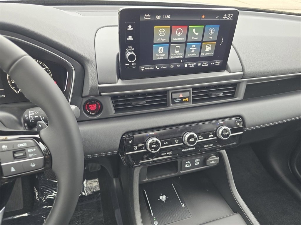 New 2025 Honda Pilot Touring image 32