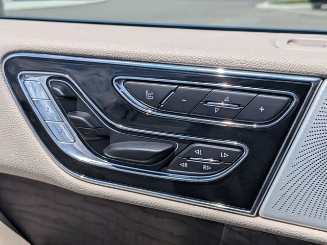 Used 2020 Lincoln Navigator Reserve w/ Luxury Package AWD/4WD image 14