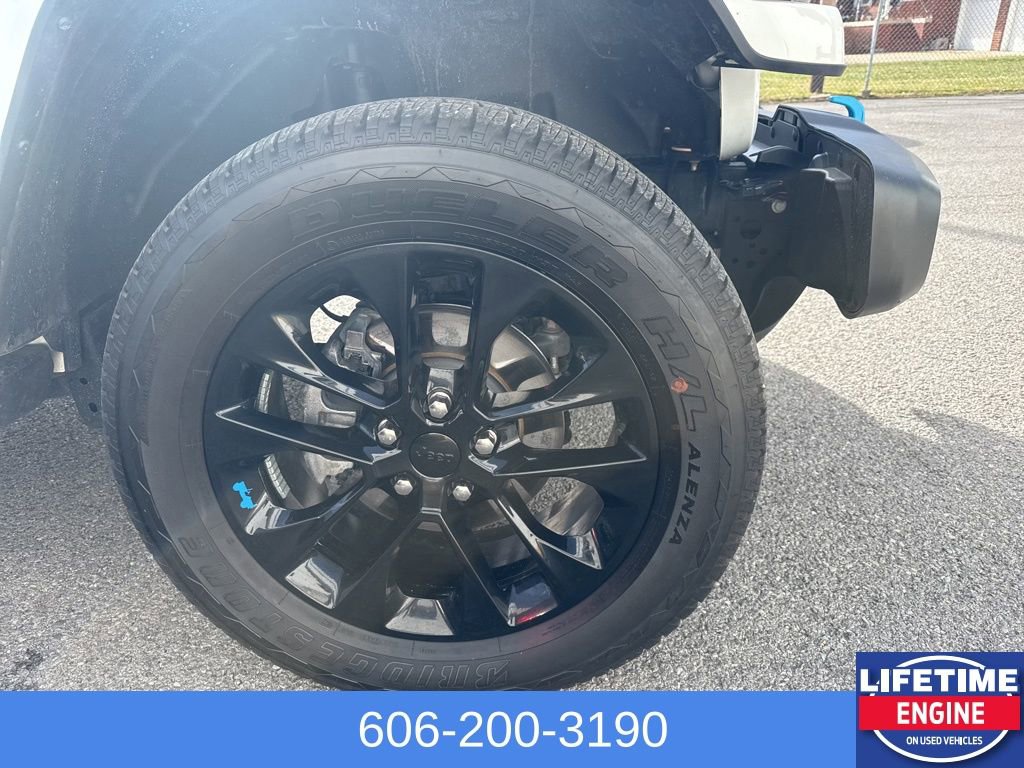 Used 2023 Jeep Wrangler Unlimited Sahara w/ Cold Weather Group image 6