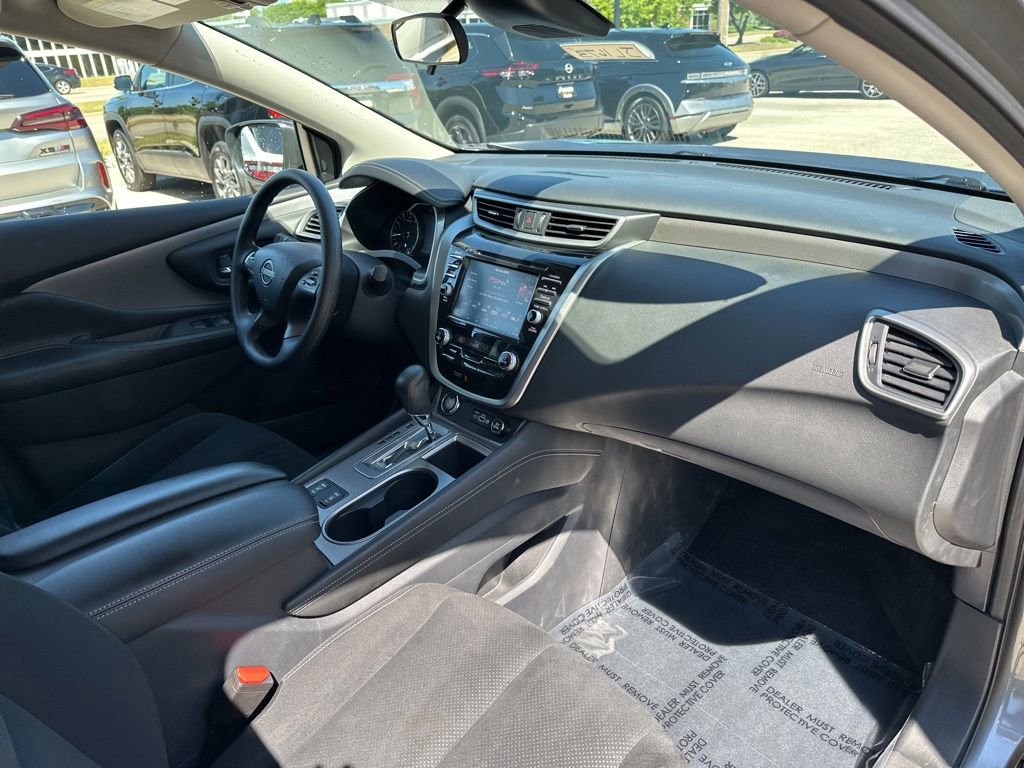 Used 2023 Nissan Murano S AWD/4WD image 16