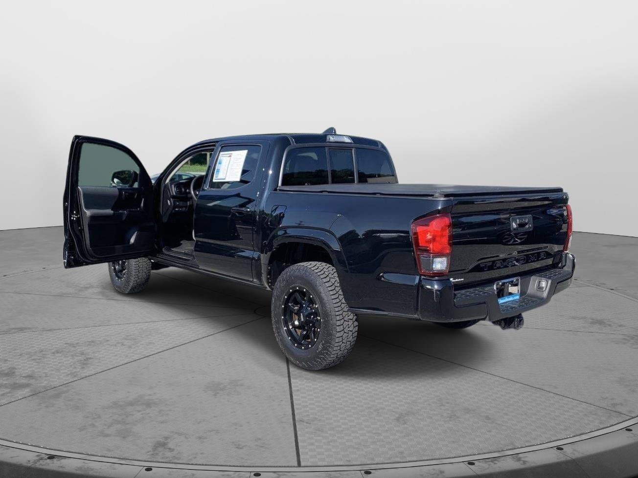 Used 2022 Toyota Tacoma SR AWD/4WD image 10