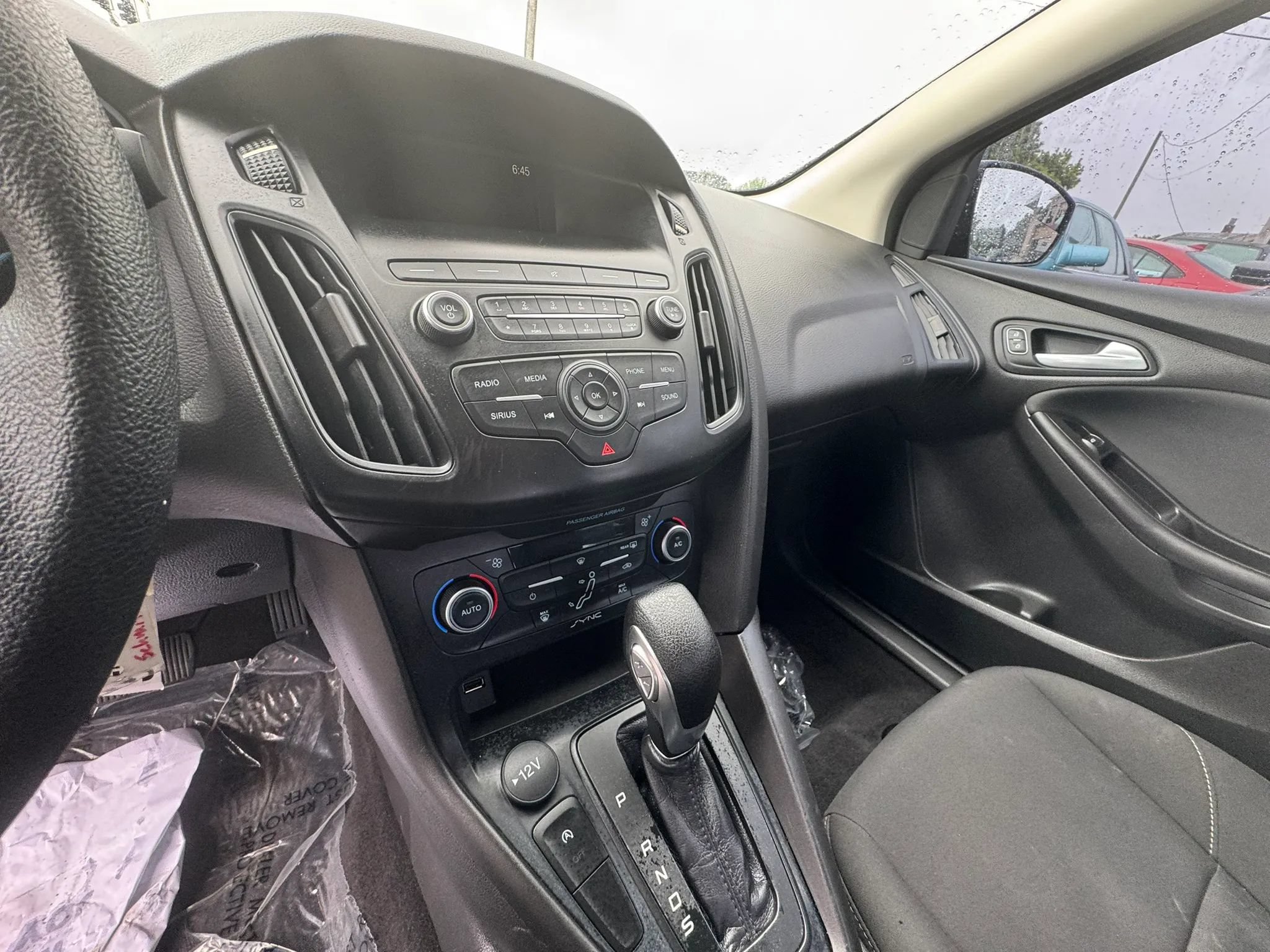 Used 2018 Ford Focus SE FWD image 16