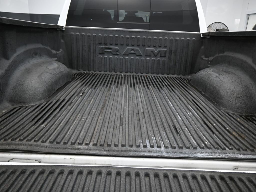 Used 2021 RAM 1500 Big Horn RWD image 32