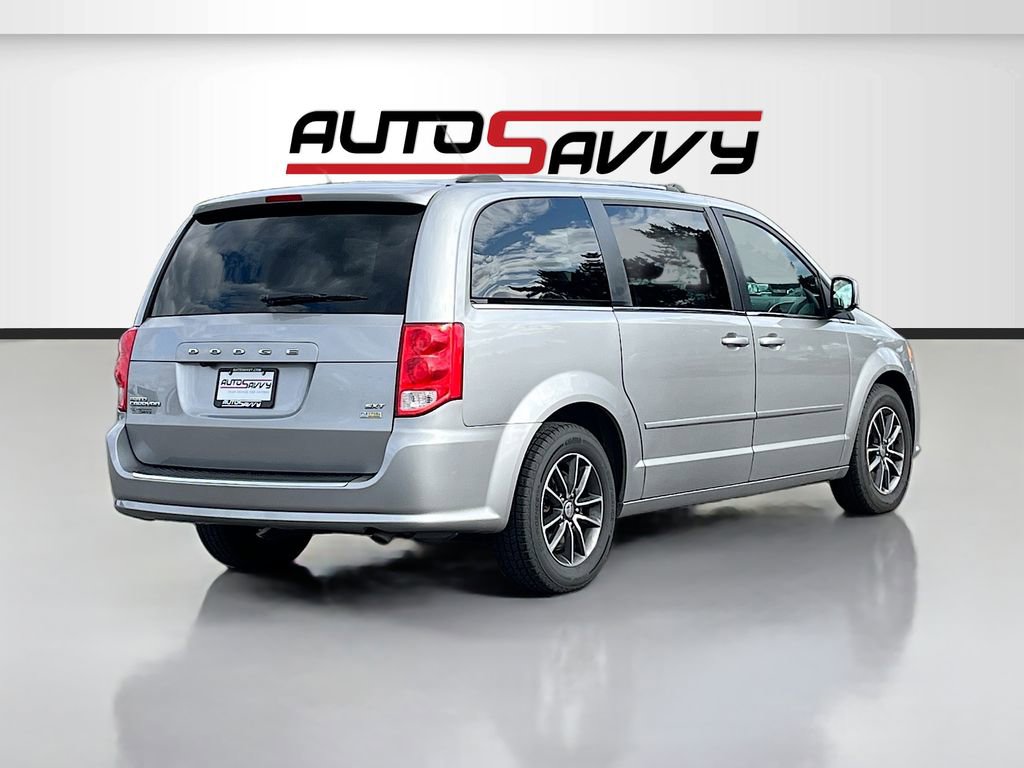 Used 2017 Dodge Grand Caravan SXT FWD image 7