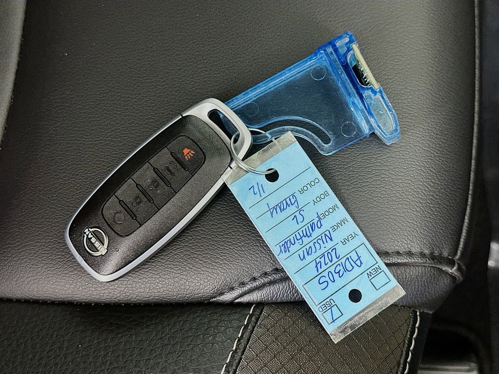 Used 2024 Nissan Pathfinder SL image 39