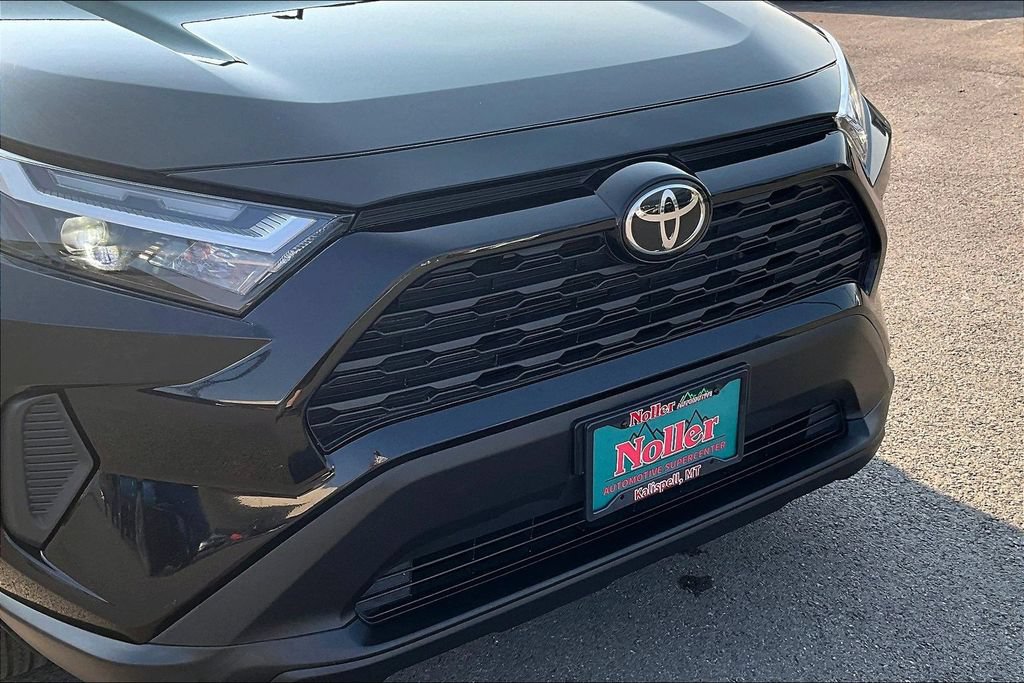 Used 2025 Toyota RAV4 XLE AWD/4WD image 27