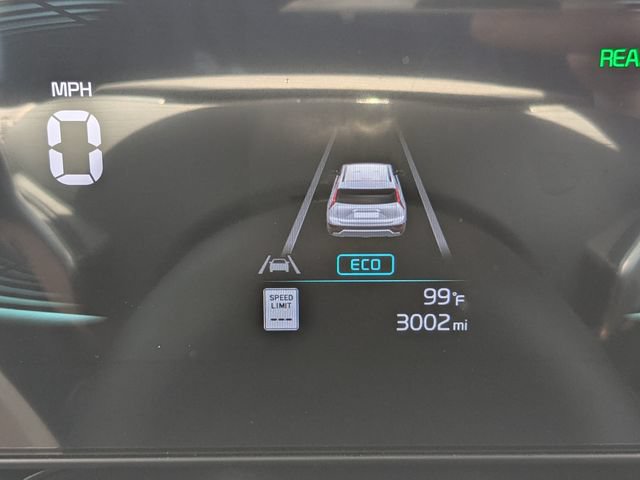 Certified 2025 Kia Niro SX Touring FWD image 28