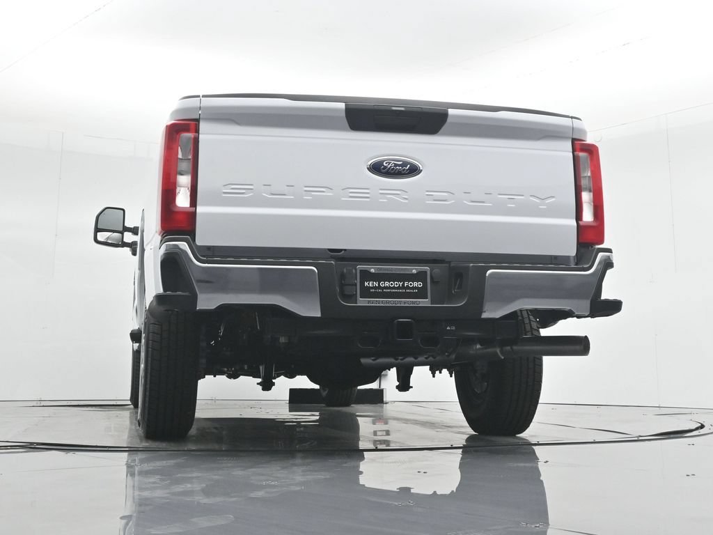 New 2026 Ford F250 XL w/ XL Chrome Package RWD image 56