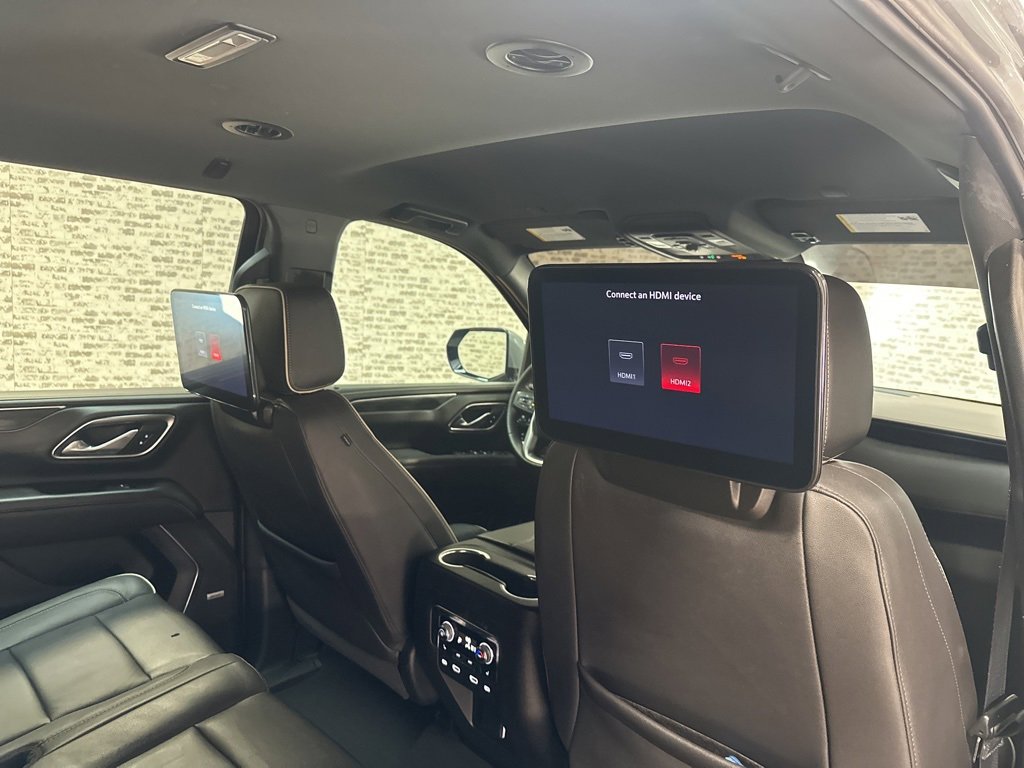 Used 2024 GMC Yukon XL SLT w/ SLT Luxury Package image 14