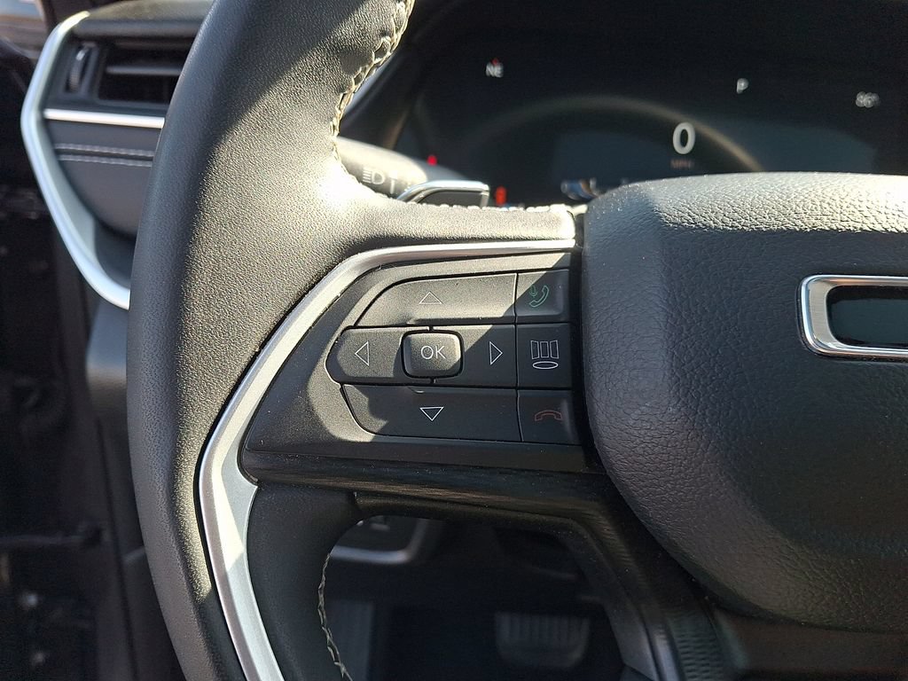 Certified 2023 Jeep Grand Cherokee Altitude AWD/4WD image 21