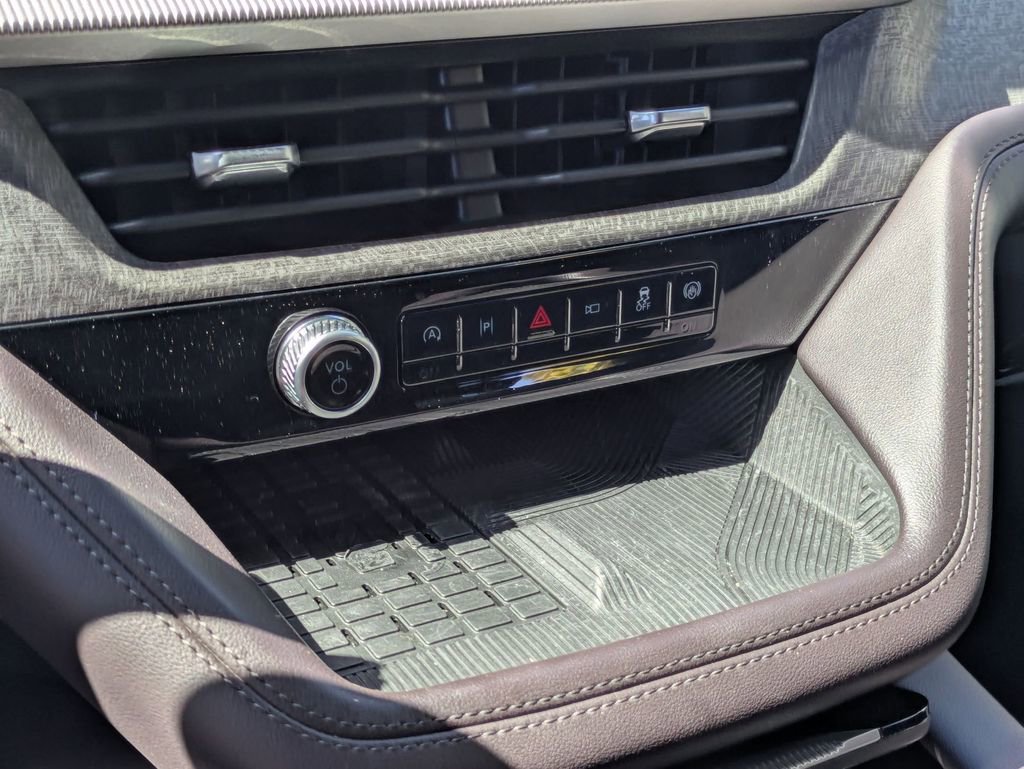 Used 2025 Ford Explorer Platinum w/ LUX Leather Package image 22