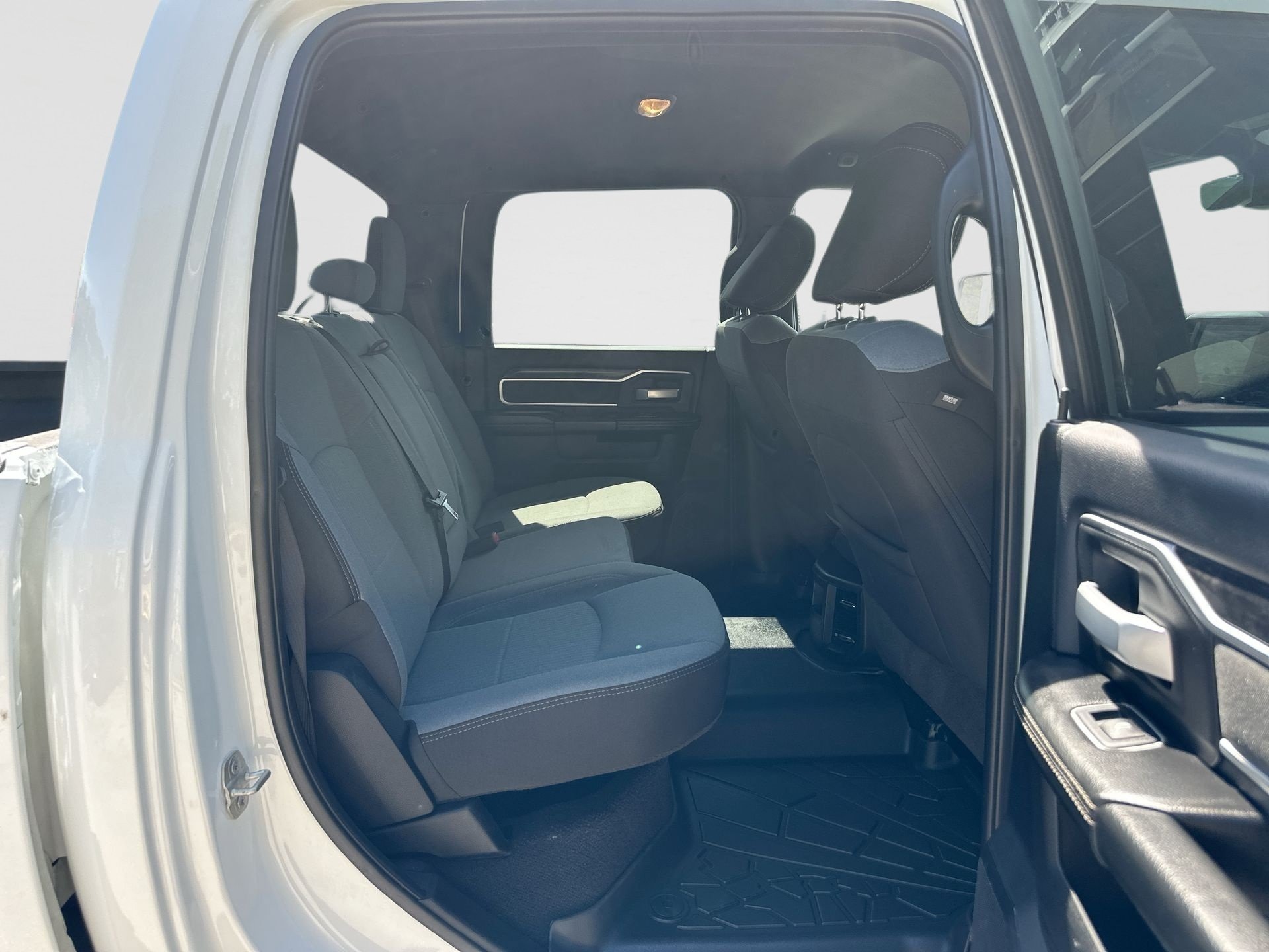 Used 2024 RAM 2500 Big Horn AWD/4WD image 25