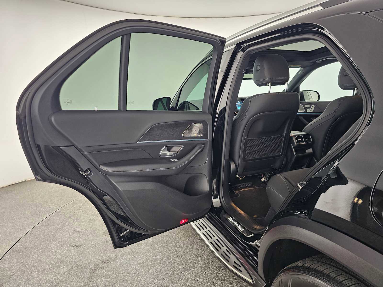 Certified 2025 Mercedes-Benz GLE 450e 4MATIC image 17