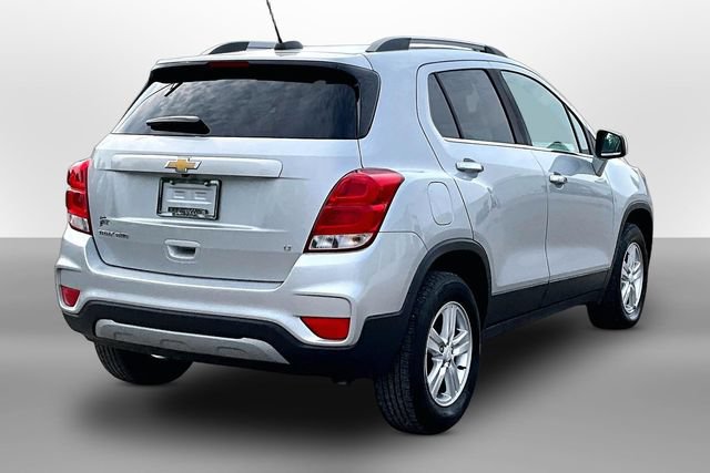 Used 2020 Chevrolet Trax LT w/ LT Convenience Package AWD/4WD image 13