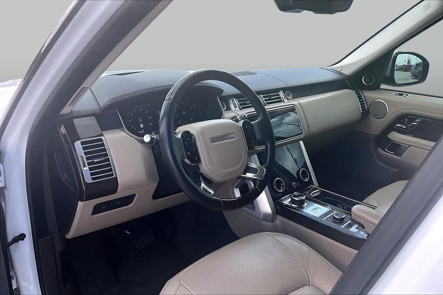 Used 2018 Land Rover Range Rover HSE AWD/4WD image 16